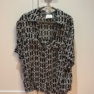 DISSH short sleeve button down shirt